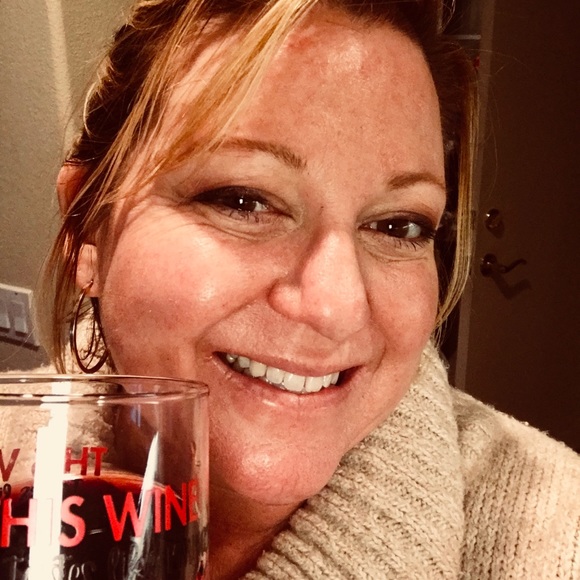 Meet your Posher, Jannette - Picture 1 of 1